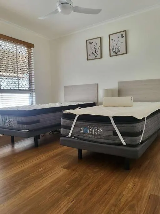 Apartment Waterfront Holiday Home Banksia Beach